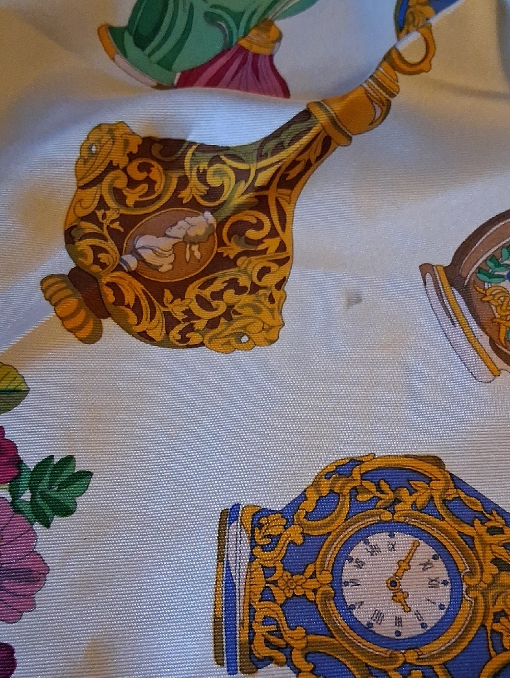 Gucci Silk Scarf 1990's - Picture 12 of 12